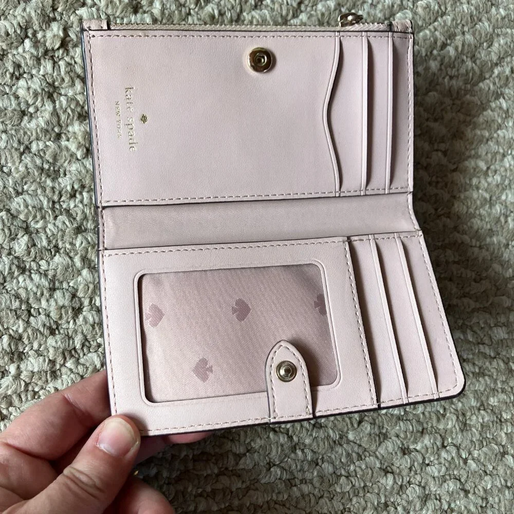 NWOT Kate Spade Pink Pebbled Leather Slim Bifold Wallet Zipper ID Window
